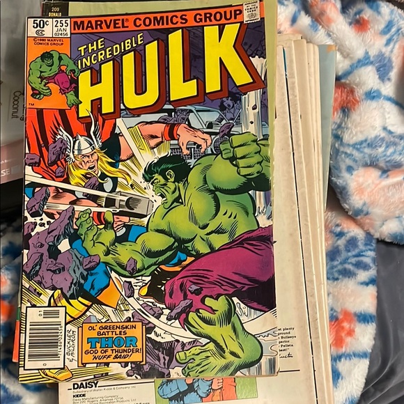 Marvel Other - Marvel The Incredible Hulk Comic with Green and Purple Cover